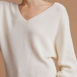 Cream Slouchy V-Neck Pullover from Anthropologie (XSP)